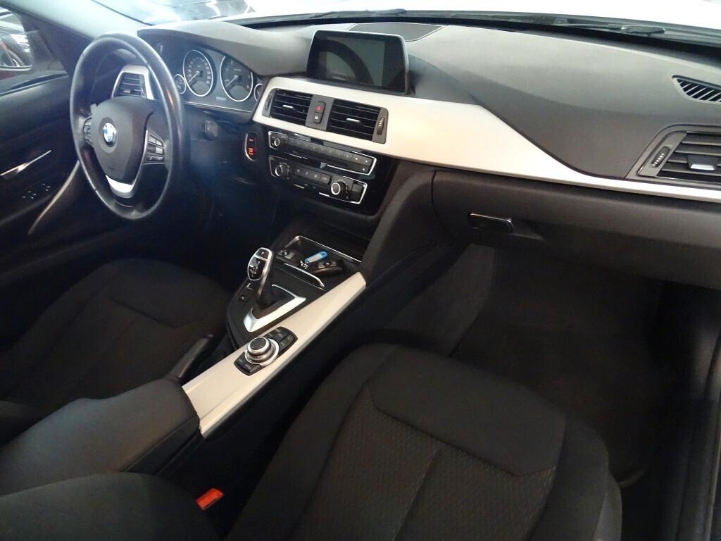 BMW 320d Touring 4x4 Advantage 190 CV Euro 6