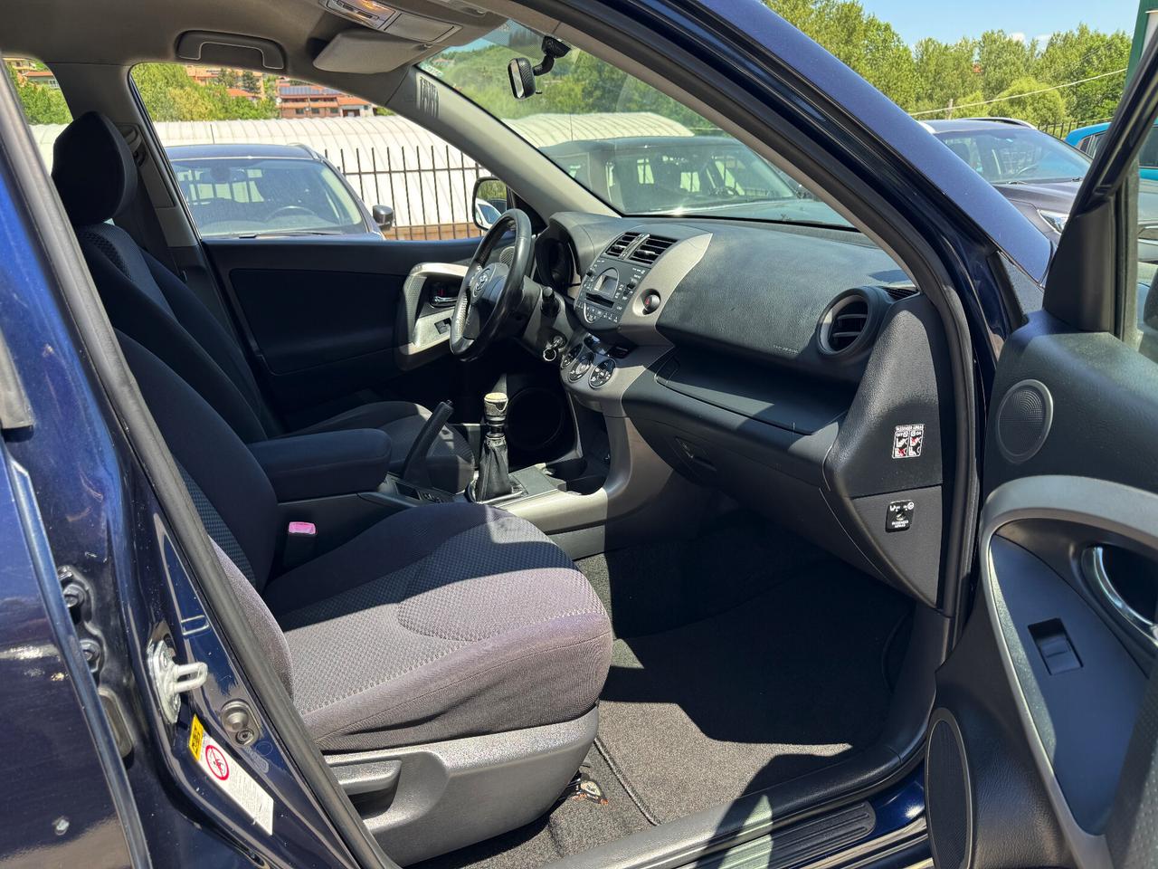 Toyota Rav-4 2.2 D-4D 136CV Sol/4WD