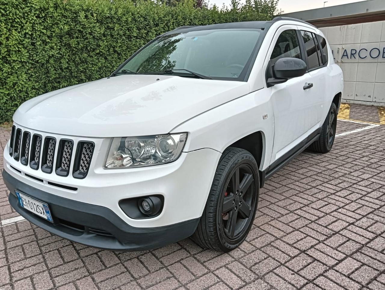 JEEP COMPASS LIMITED 4X4 ..CELL 320 147 1147 WUATSAPP 3276540940