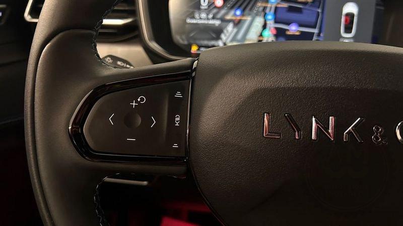 Lynk & Co 01 01 PHEV