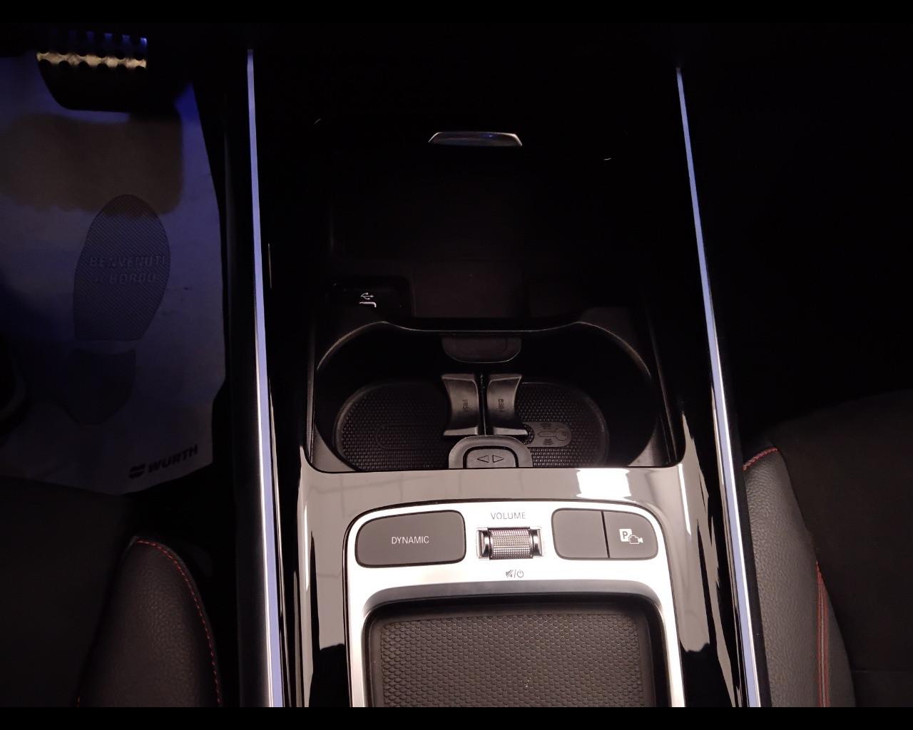 Mercedes-Benz Classe B - W247 2023 - B 180 d AMG Line Advanced Plus auto