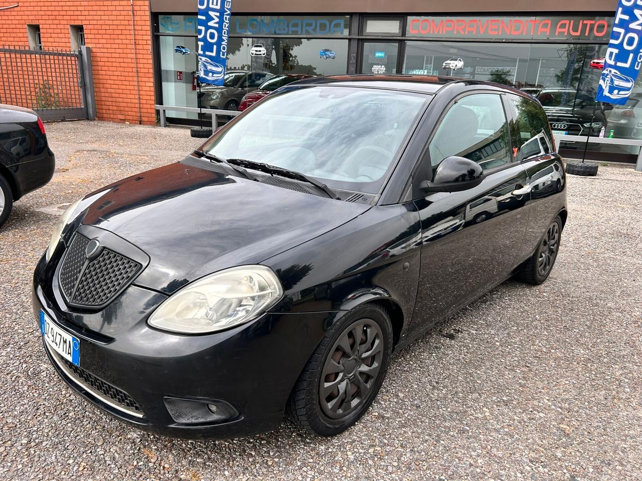 Lancia Ypsilon 1.2 Argento