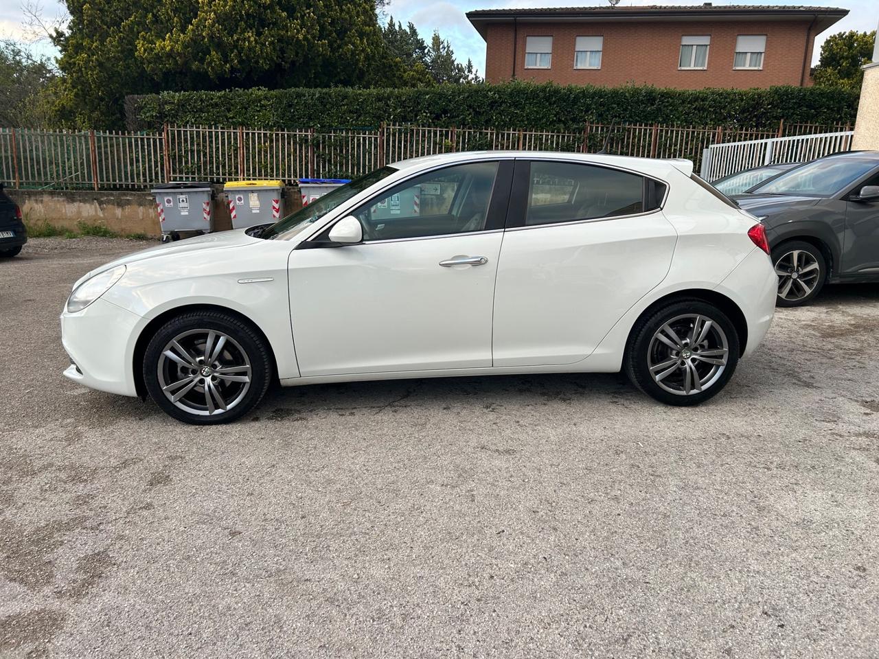 Alfa Romeo Giulietta 1.6 JTDm-2 105 CV Exclusive