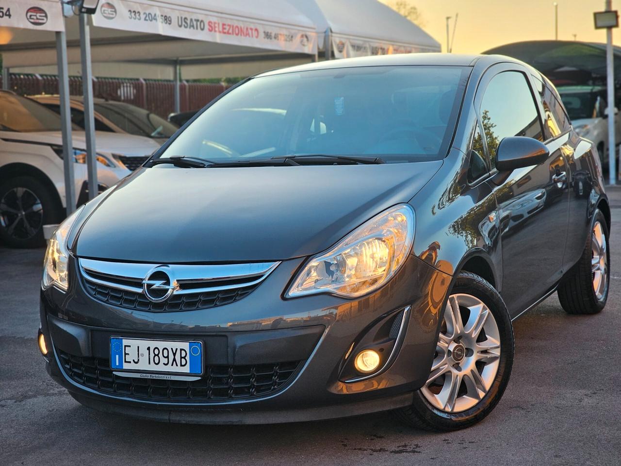 Opel Corsa 1.2 3 porte Club