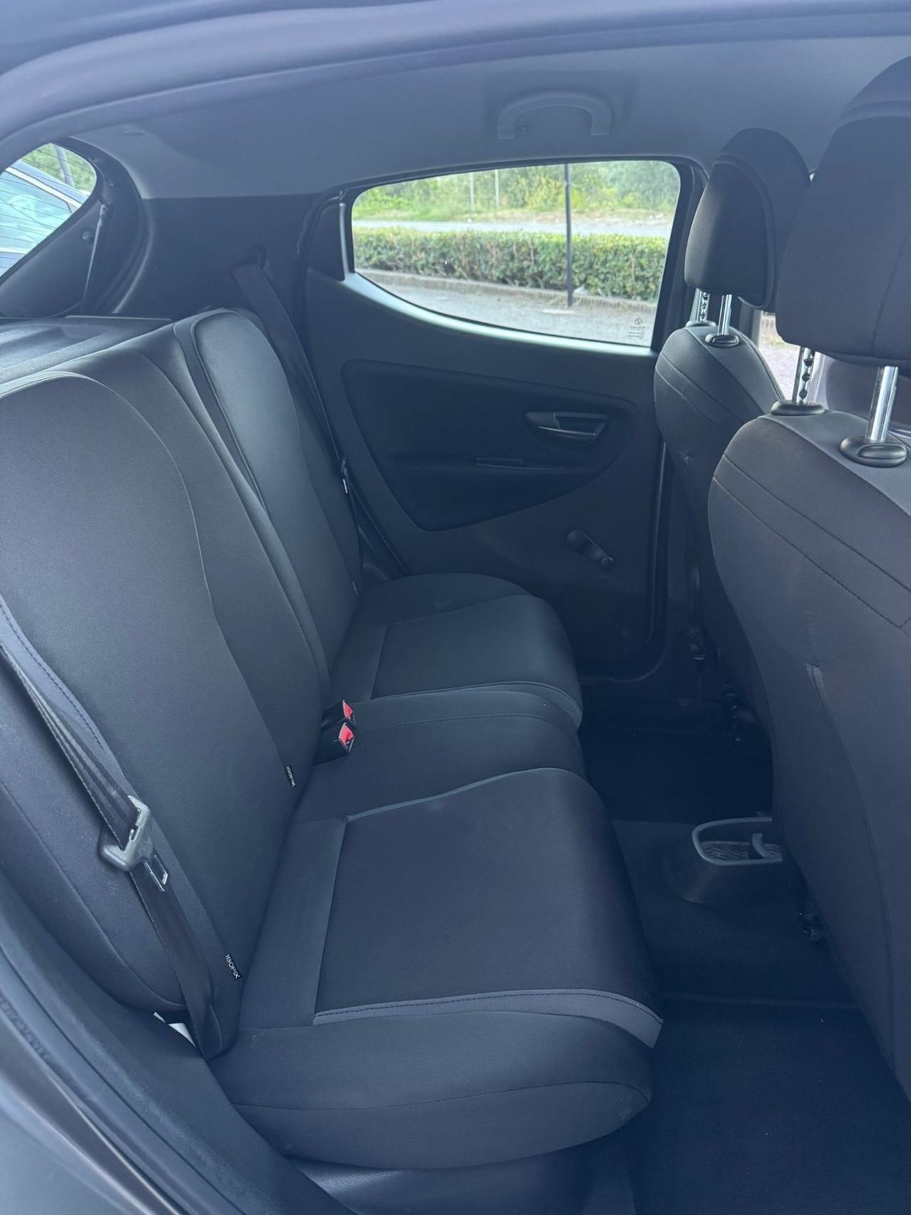 Lancia Ypsilon 1.3 MJT 16V 95 CV 5 porte S&S Gold