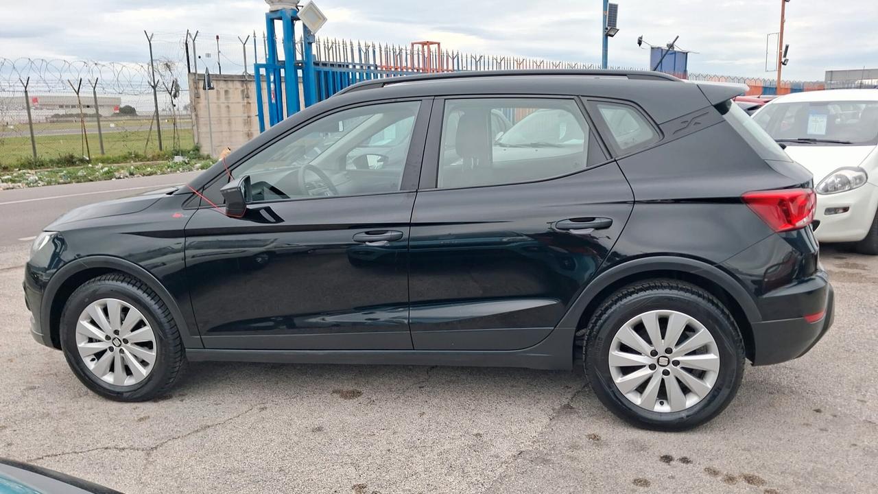 Seat Arona 1.o benzina metano