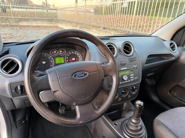 Ford Fiesta 1.2 16V 3p. Ghia Euro 4 ok neopatentati