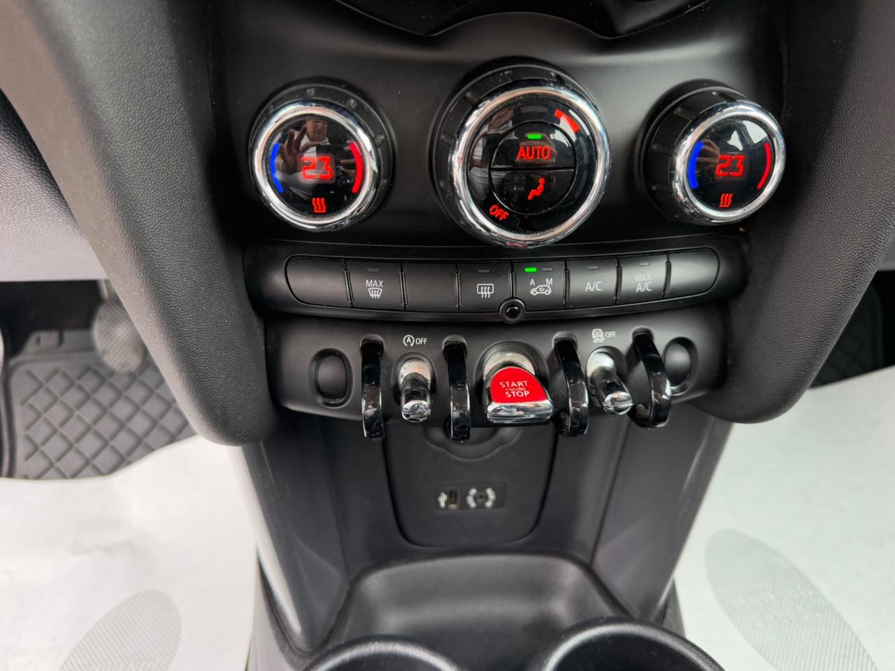 Mini 1.5 Cooper D 5 porte OK NEOPATENTATI EURO6