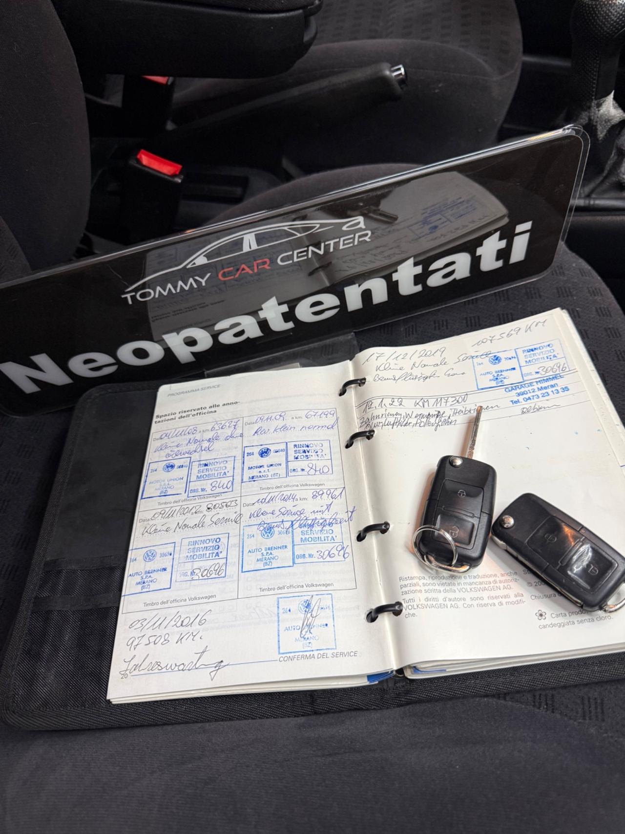 Volkswagen Golf 1.6 16V cat 5 porte Highline