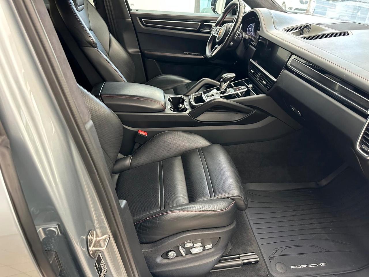 Porsche Cayenne Coupé 4.0 GTS