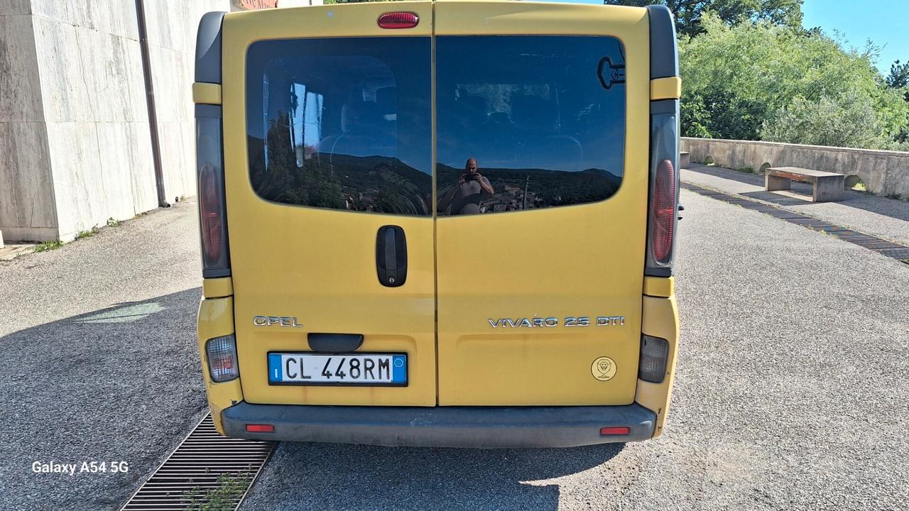 Opel Vivaro 29 2.5 DTI PC-TN Combi