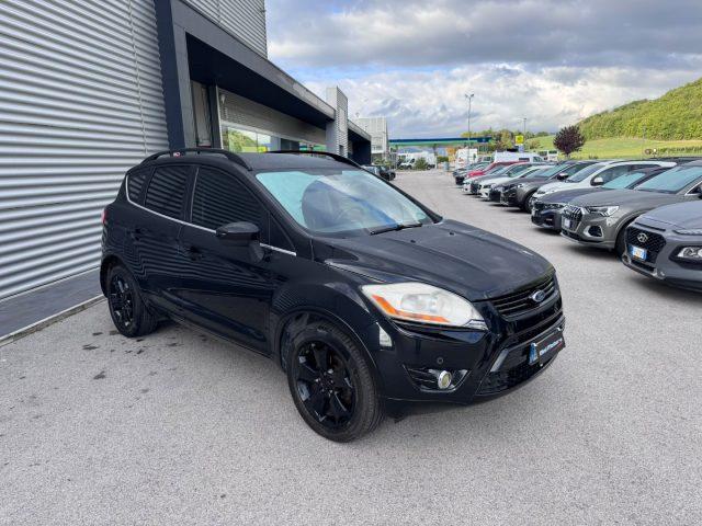 FORD Kuga 2.0 TDCi 163 CV 4WD Titanium 4x4 total black