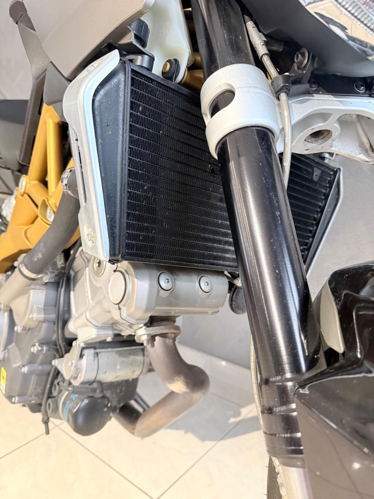 Aprilia SL Shiver 750 PARI AL NUOVO SCARICO LEOVINCE