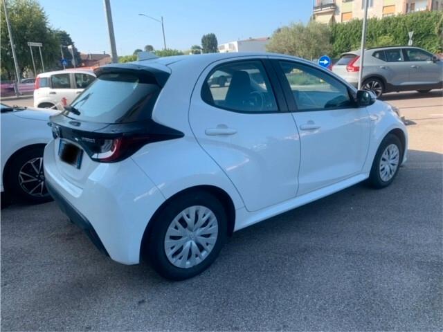 Yaris Hybrid 1.5 Active Automatica NEOPATENTATI