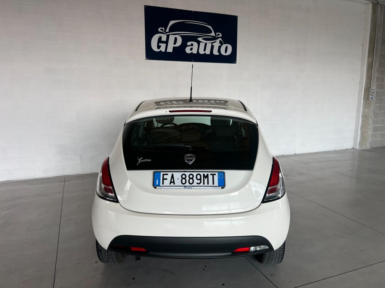 Lancia Ypsilon 1.2 69 CV 5 porte Gold KM 76.638 OK NEOPATENTATI