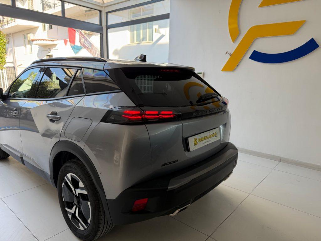 Peugeot 2008 PureTech 130 S&S EAT8 Allure da €229,00 mensili