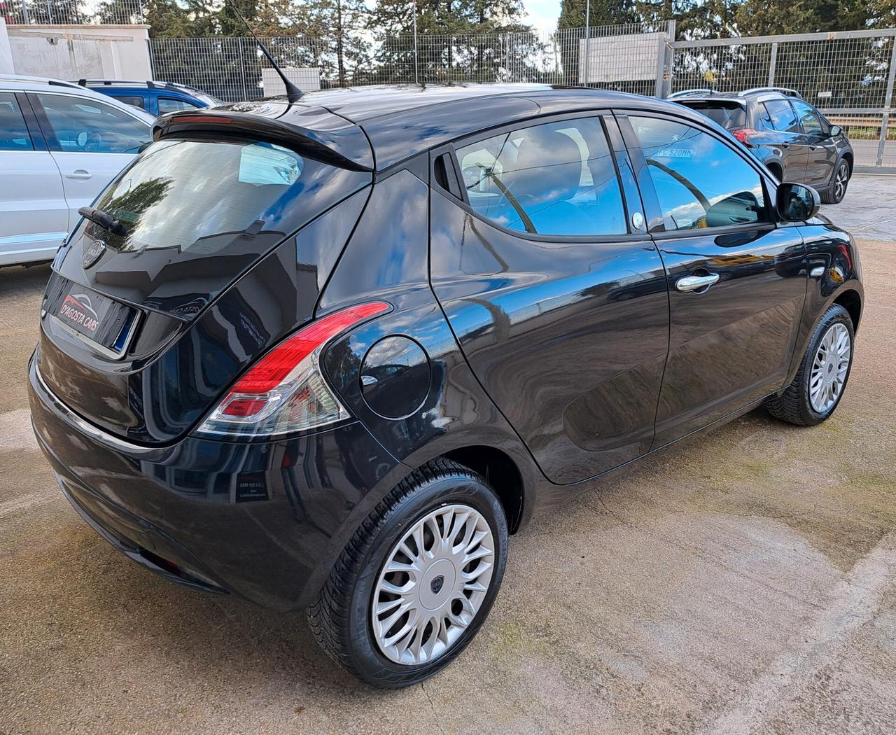 Lancia Ypsilon 1.2 69 CV 5 porte GPL Ecochic Gold