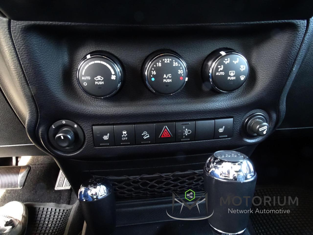 Jeep Wrangler 2.8 CRD DPF Sahara 4x4 automatic