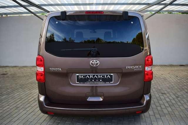 Toyota Proace Verso 2.0D 177 cv L2 Automatica Black Edition - "Autocarro N1"