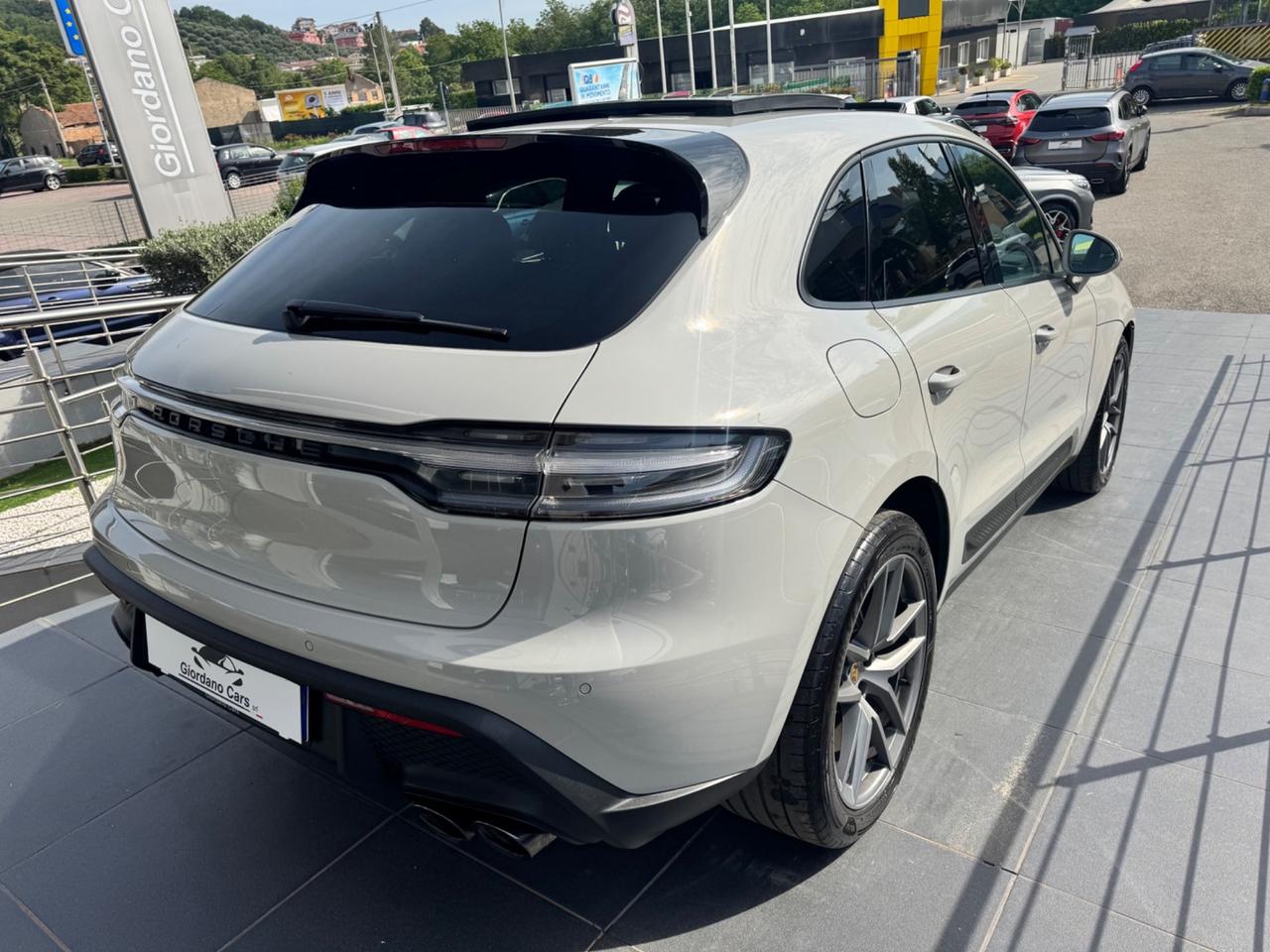 Porsche Macan 2.0 i 265cv colore gesso garanzia approved