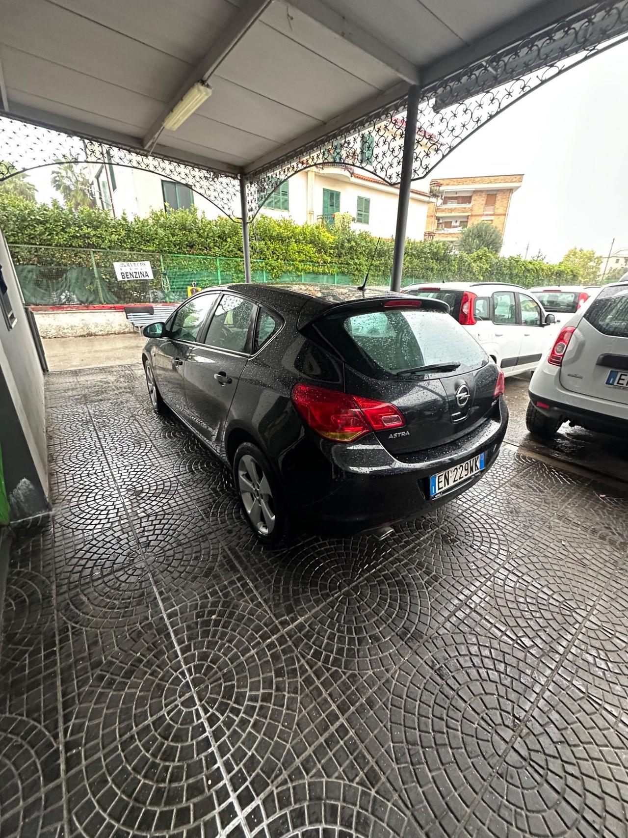 Opel Astra 1.4 Turbo 140CV 5 porte GPL Tech Cosmo