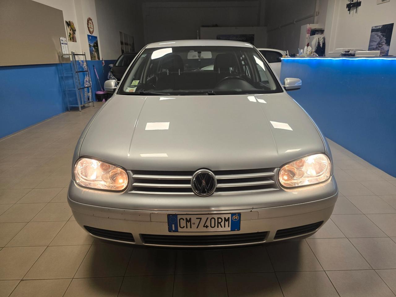 Volkswagen Golf 1.6 16V FSI 3p. Comfortline