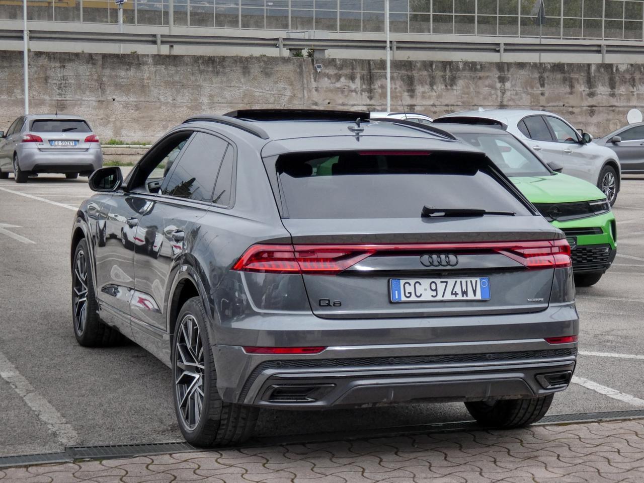 Audi Q8 45 TDI quattro tiptronic Sport