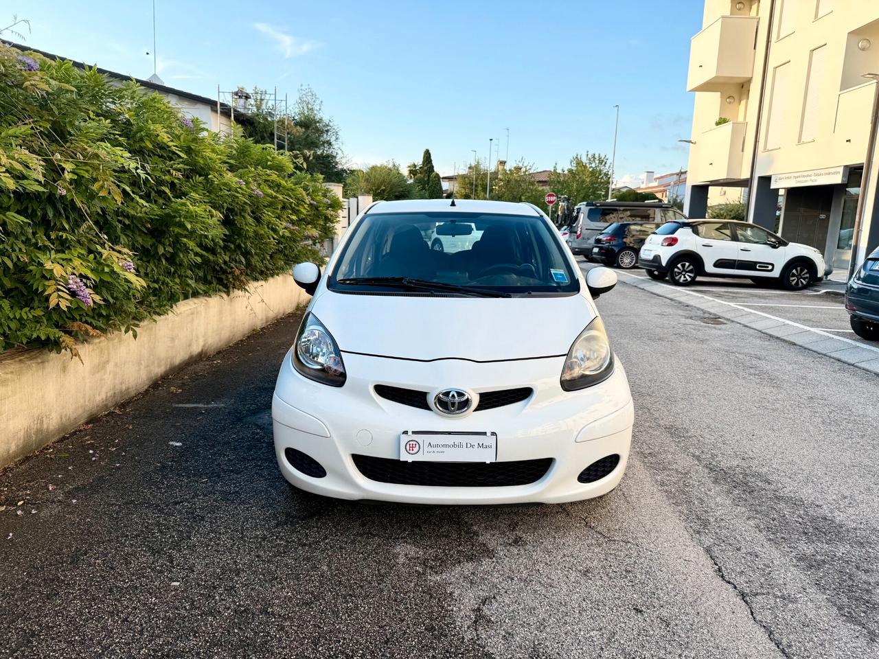 Toyota Aygo 1.0 12V VVT-i 5 porte 68cv ADATTA A NEO PATENTATI TAGLIANDI TOYOTA