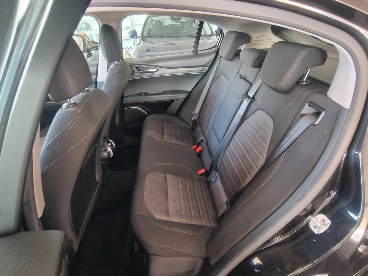 Alfa Romeo Stelvio 160cv AT8