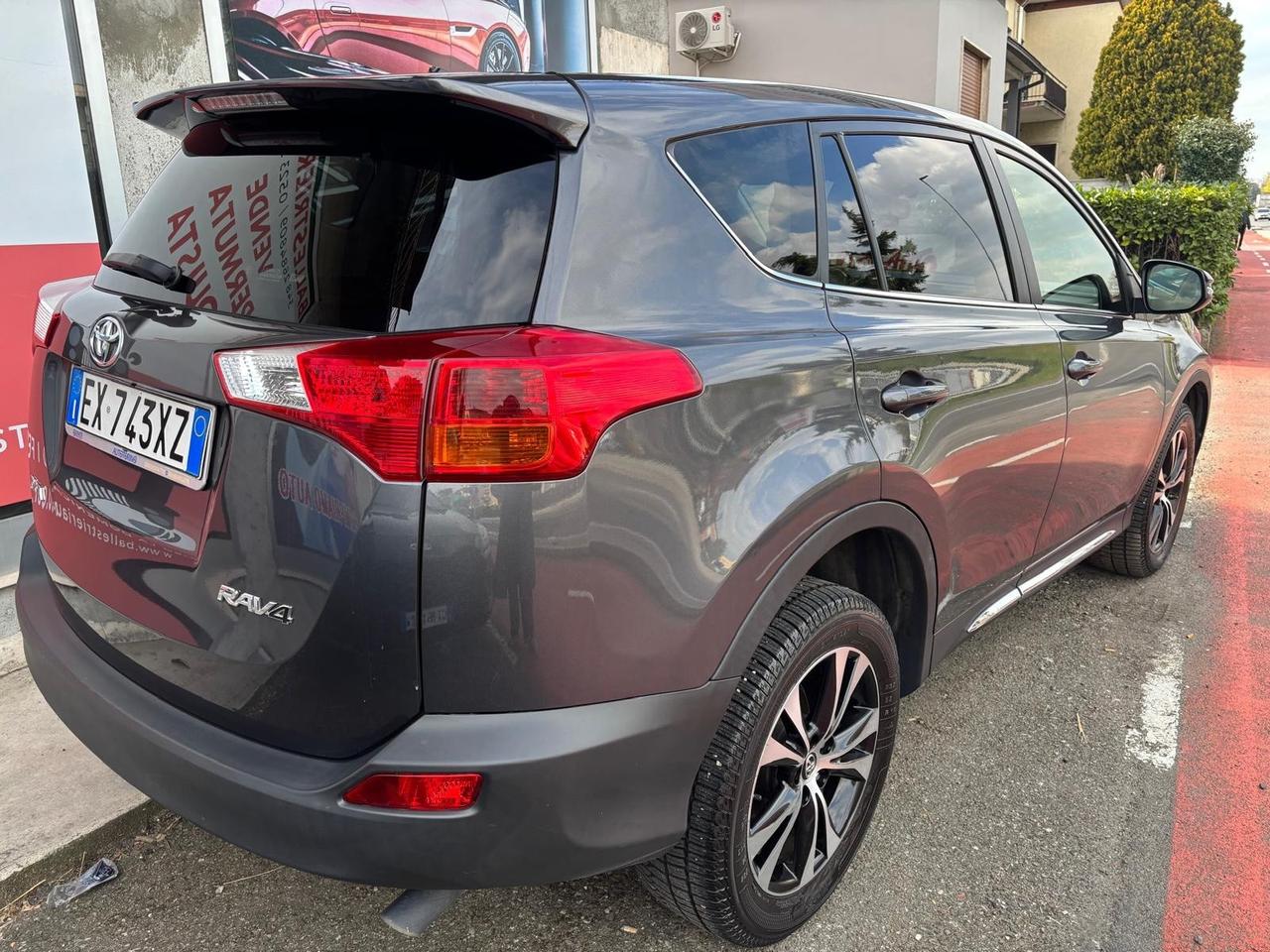 Toyota RAV 4 RAV4 2.0 D-4D 2WD
