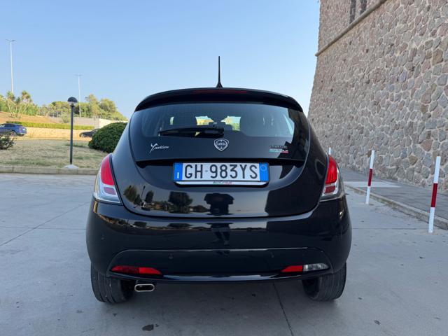LANCIA Ypsilon GOLD+NAVI CARPLAY+SENSORI+LED