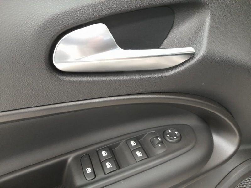 Jeep Avenger e-Hybrid 1.2 MHEV e-Hybrid Turbo Altitude