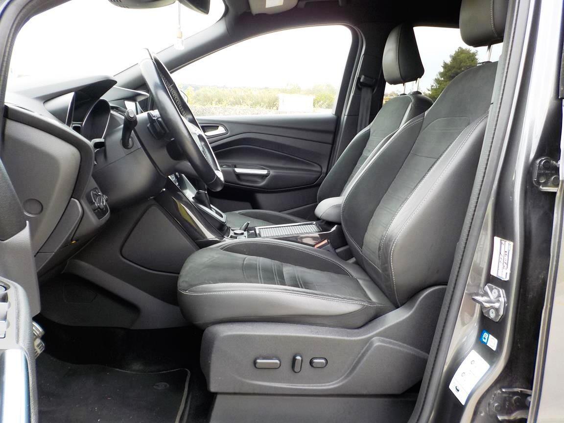 Ford Kuga 2.0 TDCI 180 CV S&S 4WD Powershift ST-Line