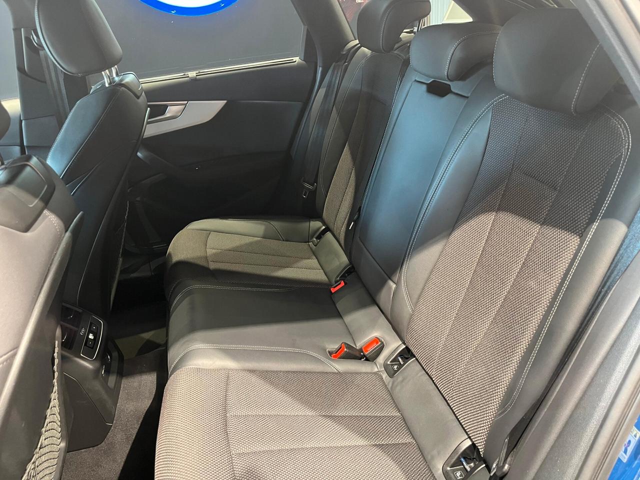 Audi A4 Avant 40 TDI S tronic line edition
