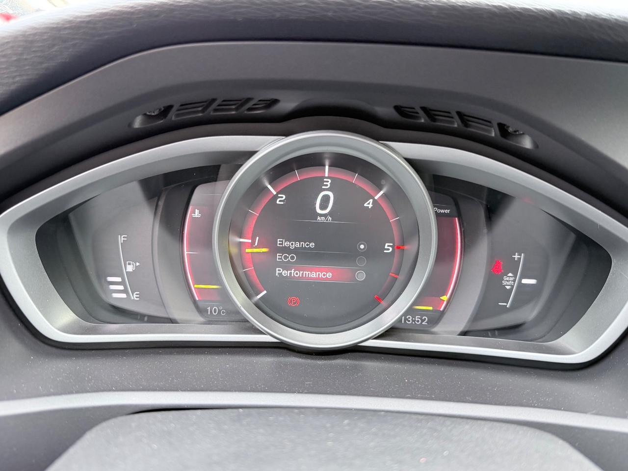 Volvo V40 D2 Inscription 2.0DIESEL 120CV EURO6