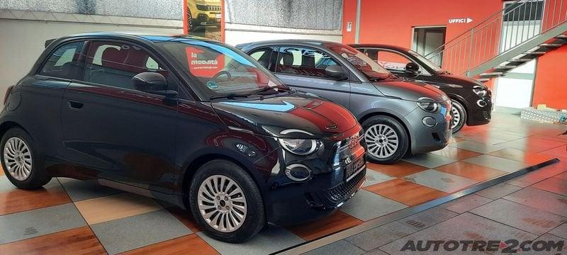 FIAT 500 500e Berlina 23,8 kWh Action