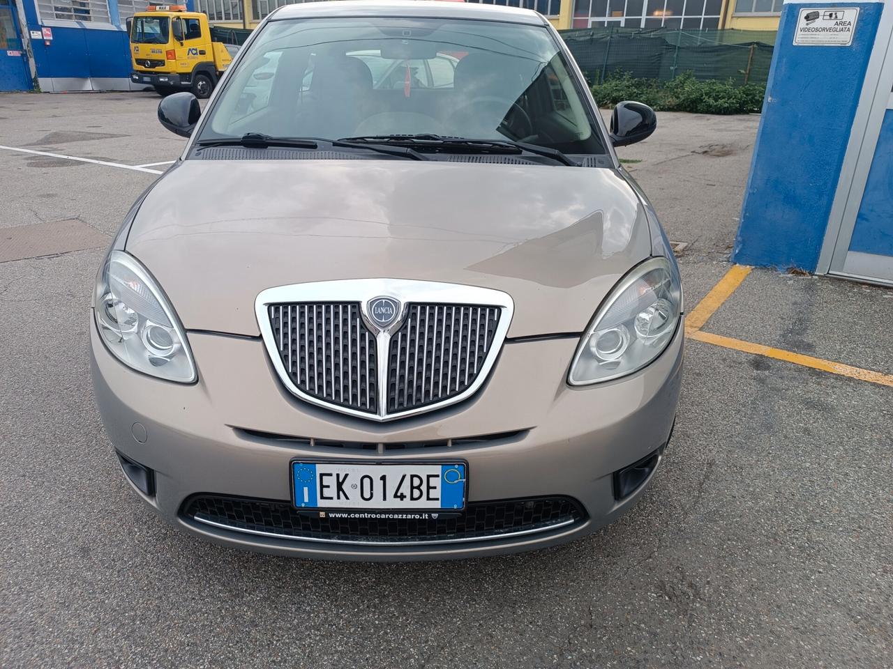 Lancia Ypsilon 1.2 69 CV Platinum