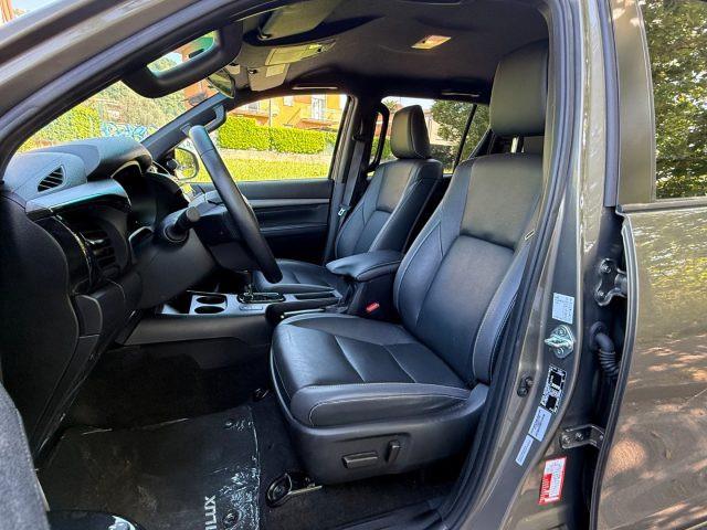 TOYOTA Hilux 2.4 D A/T 4WD Double Cab Invincible PREZZO FINITO