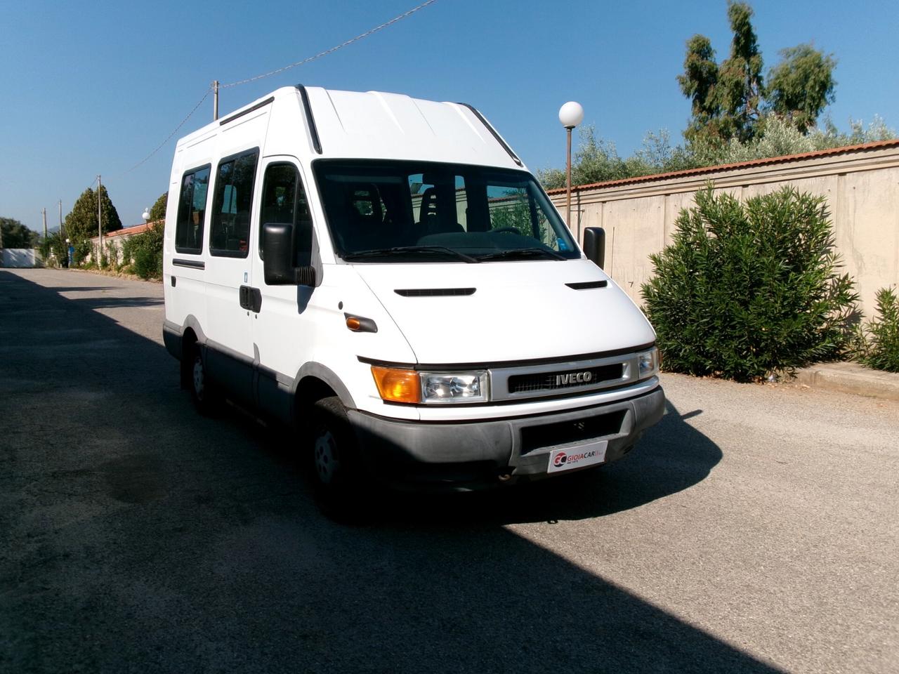 Iveco Daily 35-13 c 2.3 td 9 posti con pedana per persone disabili