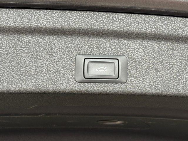 AUDI Q3 35TDI S line interno/esterno Gancio Matrix Unicopr