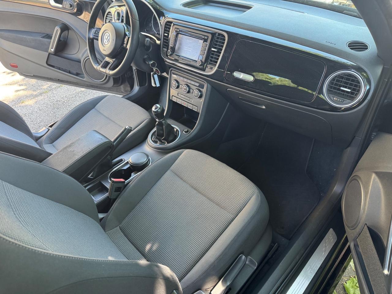 Ve Maggiolino 1.6 TDI Design neopaten garanzia 12mesi