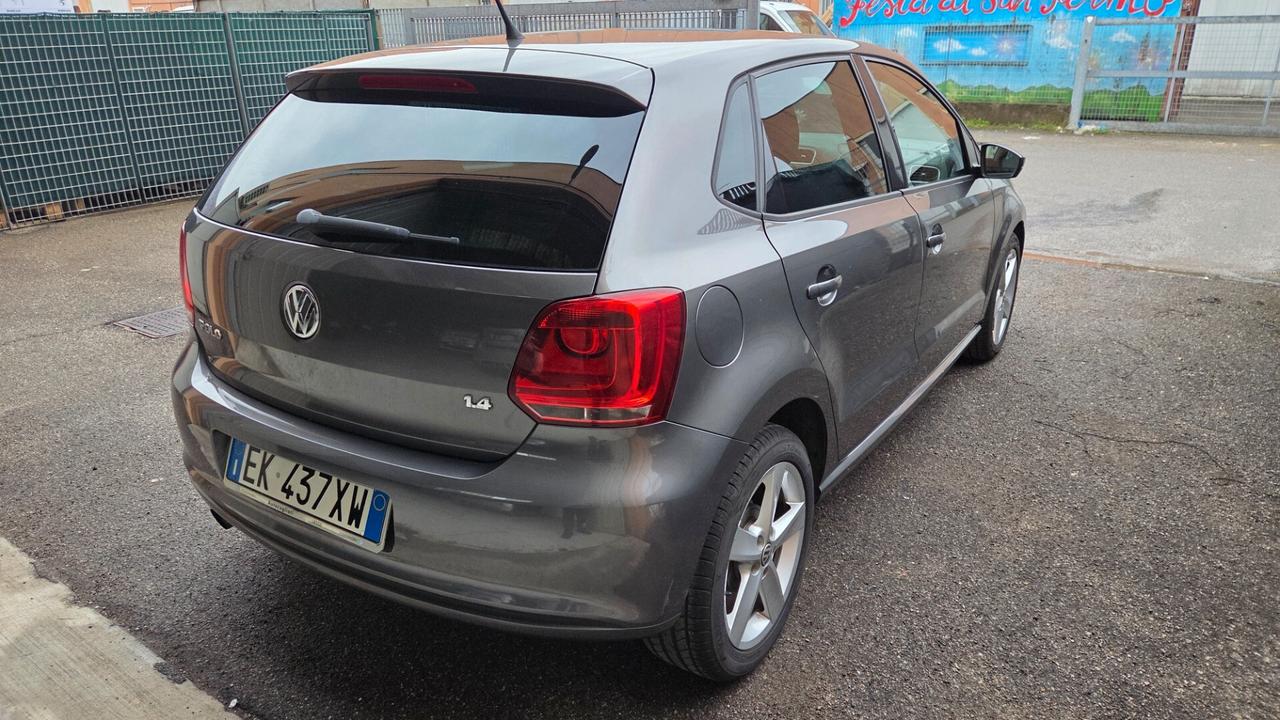 Volkswagen Polo 1.4 5 porte Highline unico proprietario neo patentati