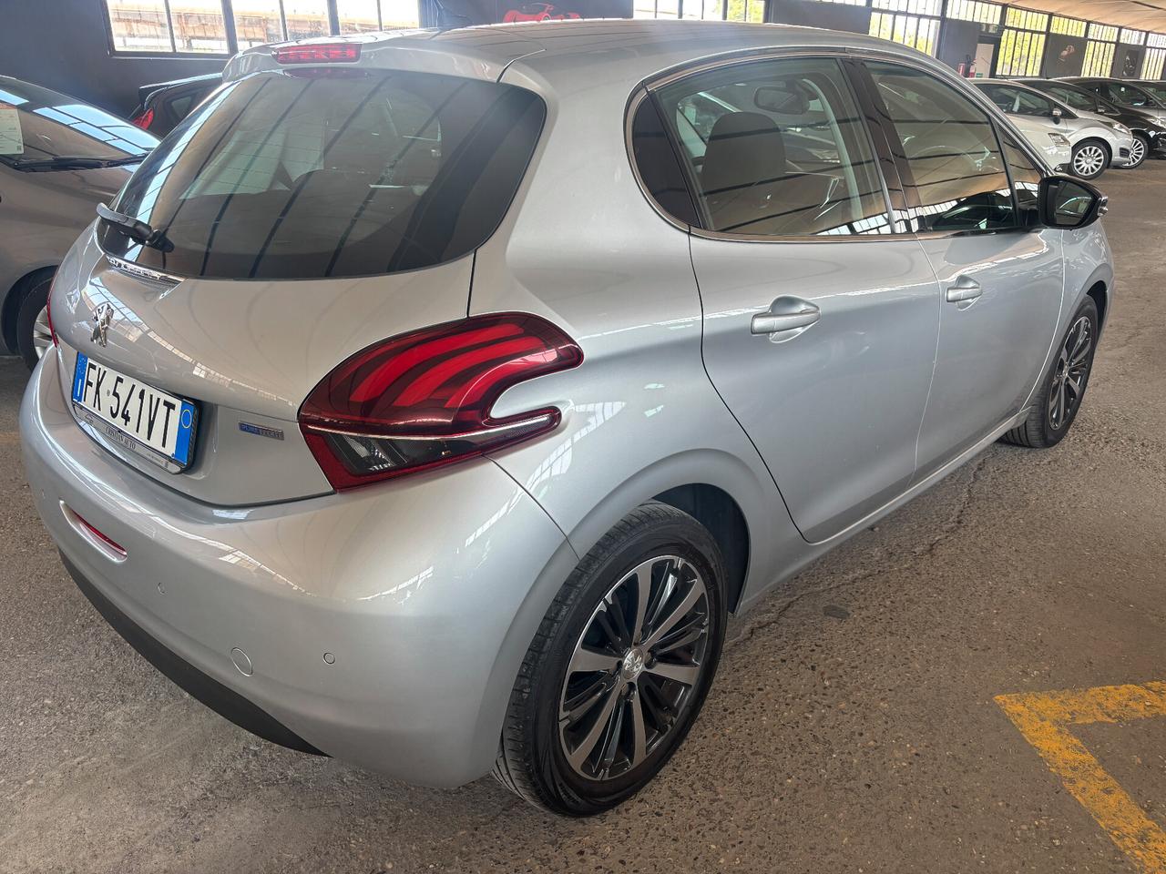 Peugeot 208 1.2 BENZINA 60KW 82CV Allure NEOPATENTATO
