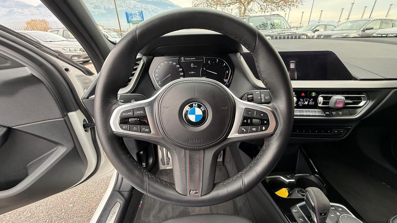 Bmw 116 116d 5p. Msport