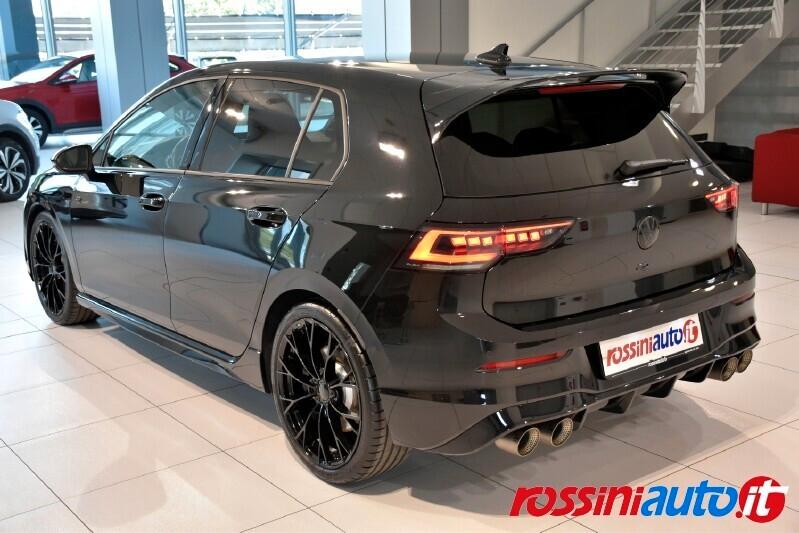 VOLKSWAGEN GOLF 8.5 R BLACK EDITION 2.0 TSI 333 CV DSG 4MOTION AKR
