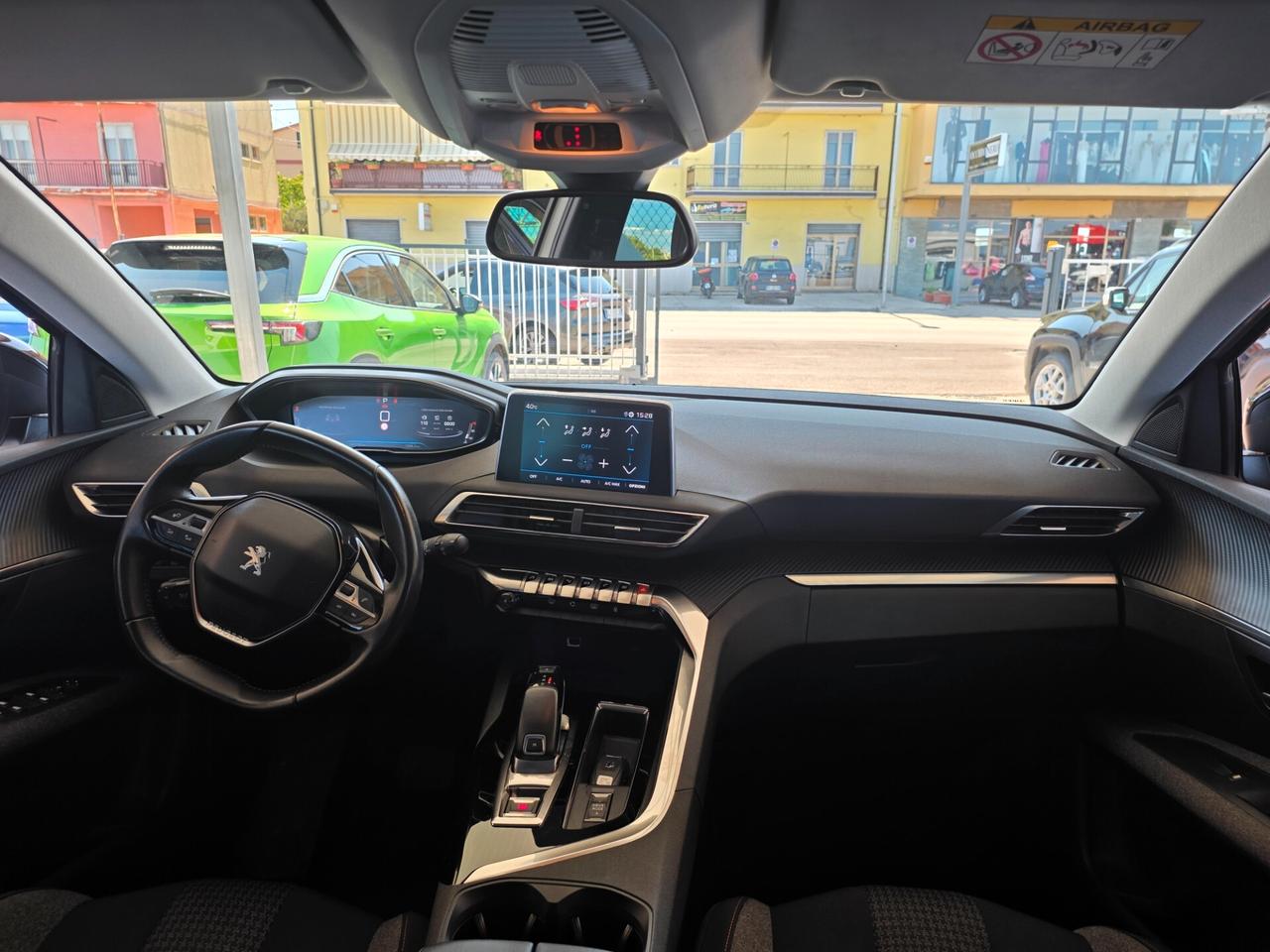 Peugeot 3008 BlueHDi 130 S&S EAT8 Active Pack