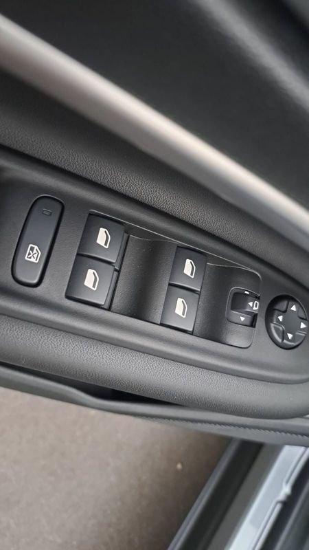 Jeep Avenger 1.2 MHEV SUMMIT-TETTO APRIBILE/PELLE