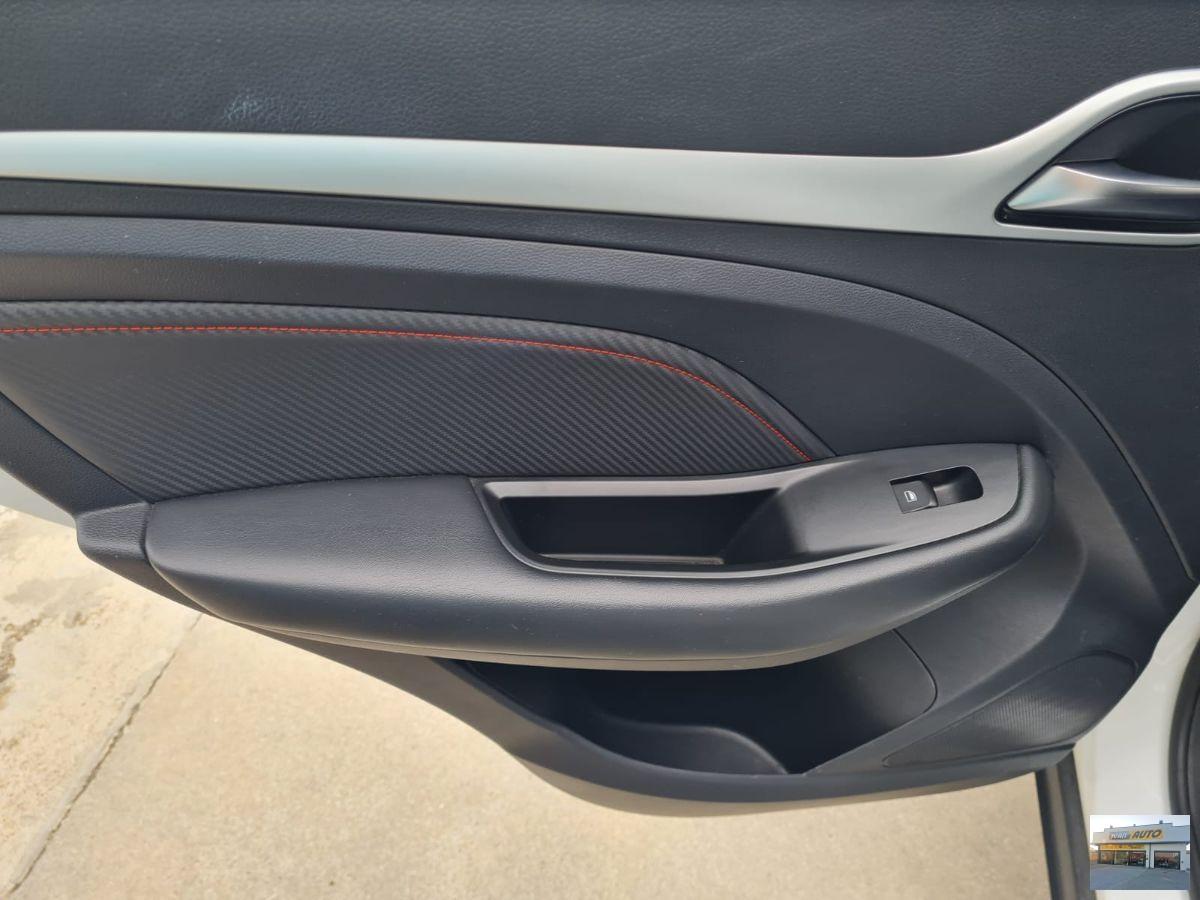 MG ZS Luxury 1.5 Benzina-Anno 2022