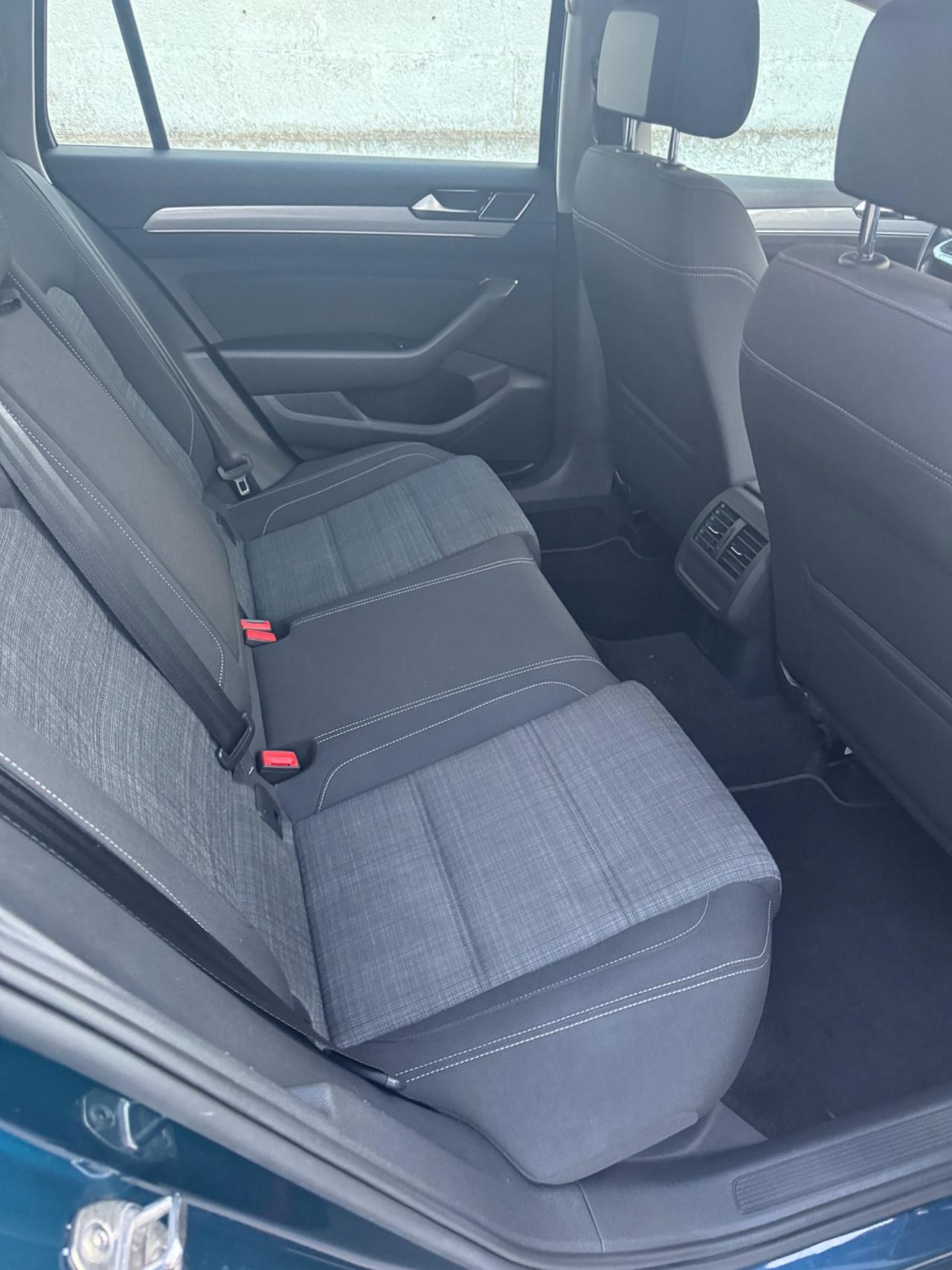 Volkswagen Passat Variant 2.0 TDI SCR EVO DSG Business