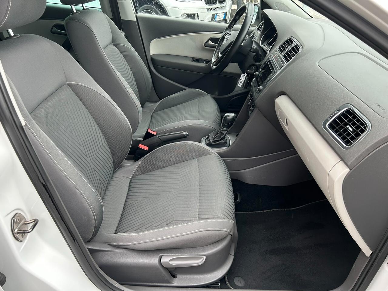 VW POLO 1.4 TDI 90CV DSG - EURO 6B - NEOPATENTATI